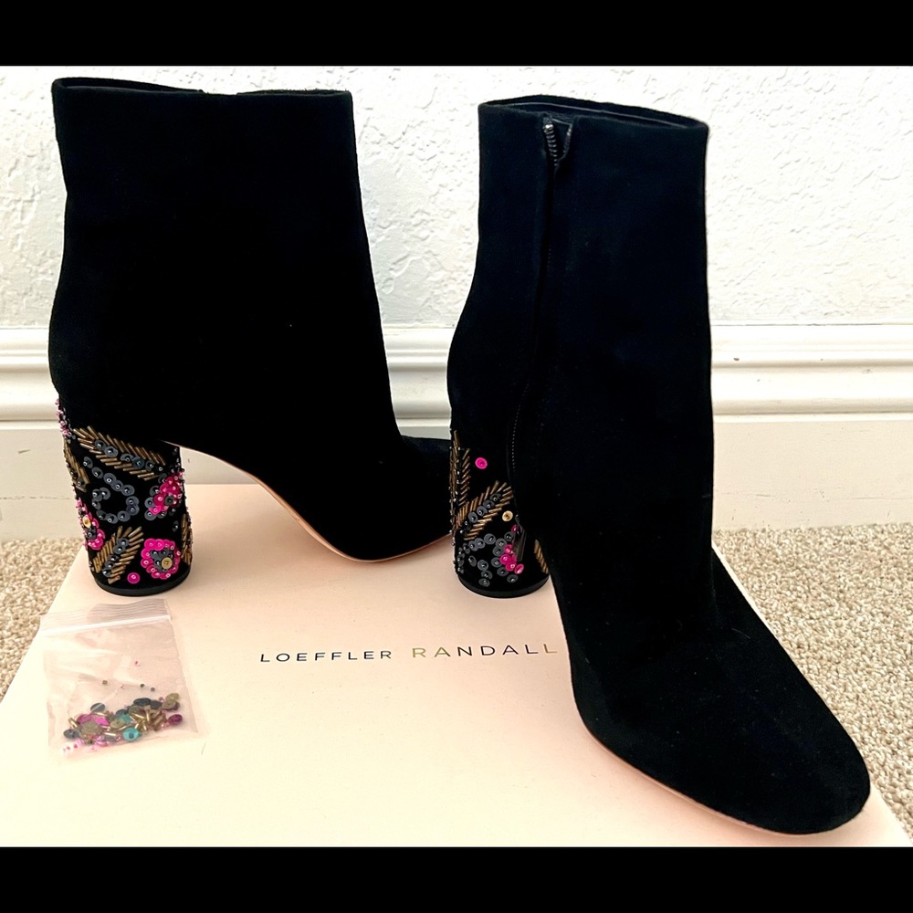 Boots - ankle high black sequin heel